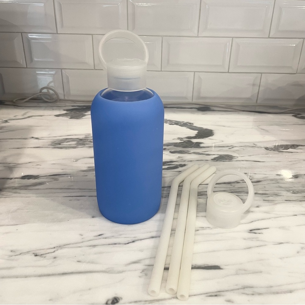 bkr little bottle 500ml (16oz) blue glass water bottle, sip kit